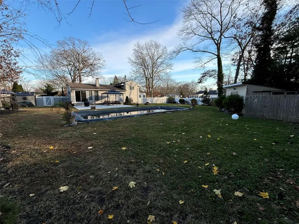 16 Brenner Road Coram NY 11727