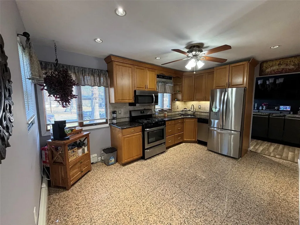 16 Brenner Road Coram NY 11727