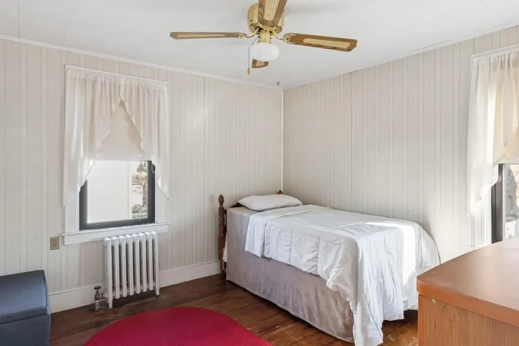 67 Amherst Road Valley Stream NY 11581