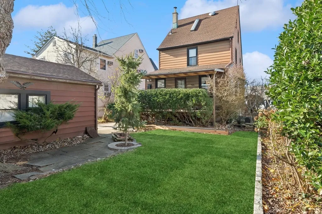 67 Amherst Road Valley Stream NY 11581