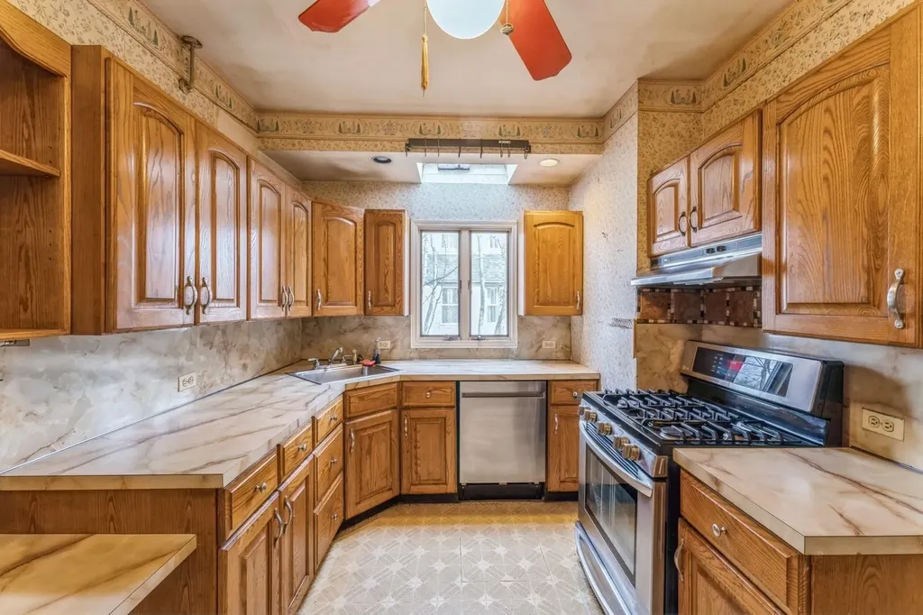 15 Catherine Street Valley Stream NY 11581