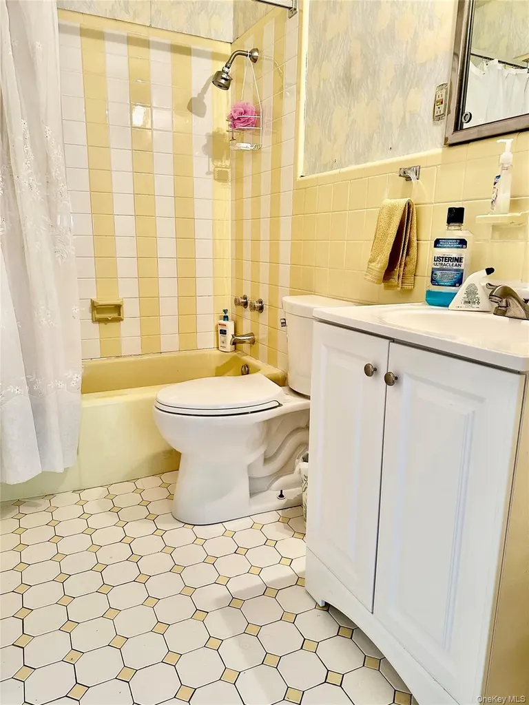 23 Diane Boulevard Woodridge NY 12789