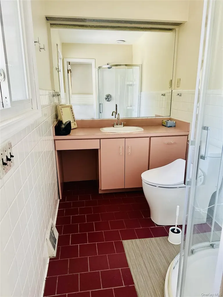 23 Diane Boulevard Woodridge NY 12789