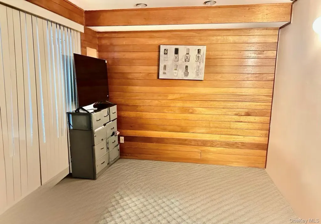 23 Diane Boulevard Woodridge NY 12789