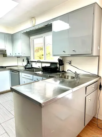 23 Diane Boulevard Woodridge NY 12789