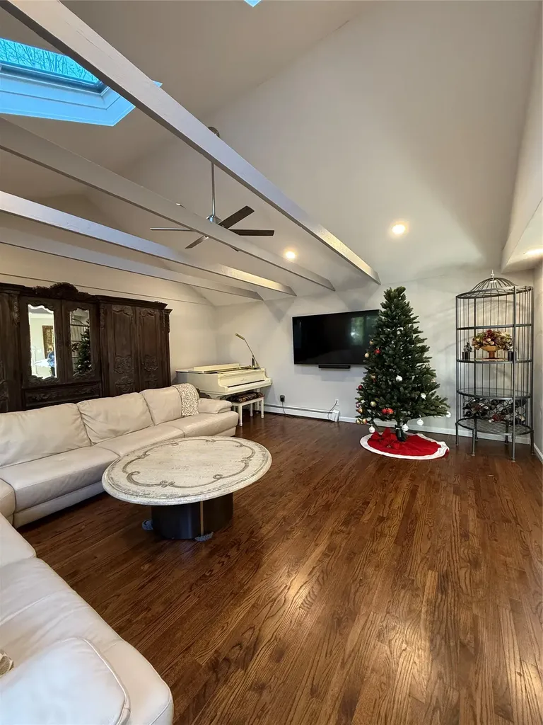 99 Searingtown Road Albertson NY 11507