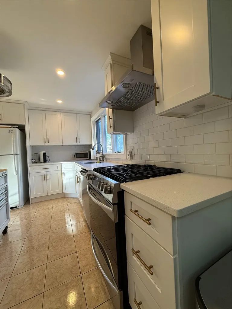99 Searingtown Road Albertson NY 11507