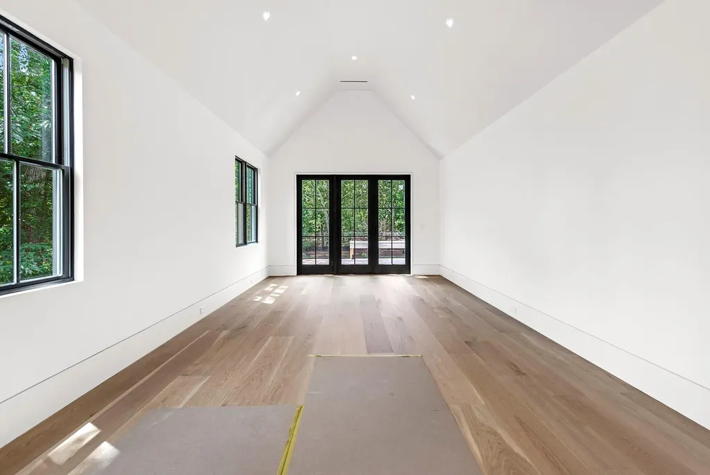 106 Copeces Lane East Hampton NY 11937