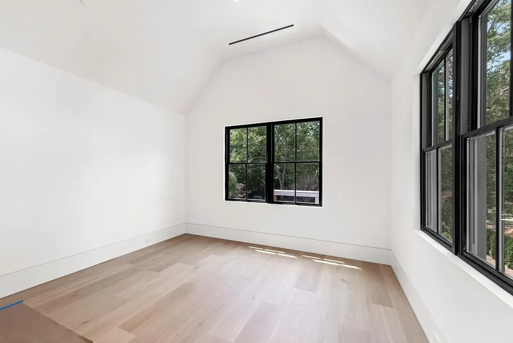 106 Copeces Lane East Hampton NY 11937
