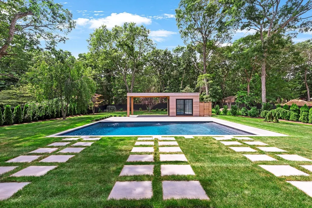 106 Copeces Lane East Hampton NY 11937