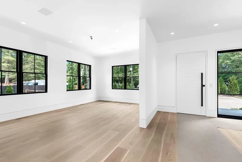 106 Copeces Lane East Hampton NY 11937