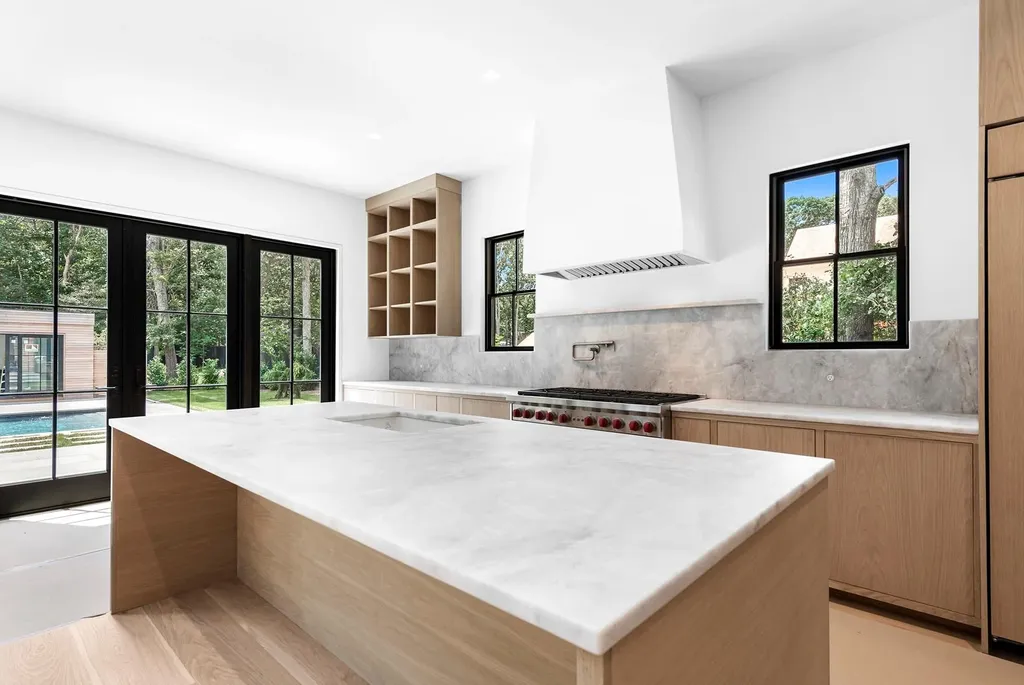 106 Copeces Lane East Hampton NY 11937