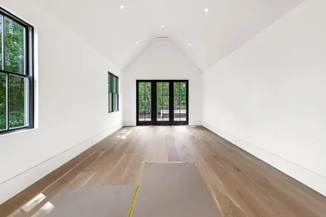 106 Copeces Lane East Hampton NY 11937