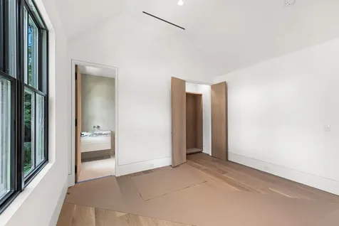 106 Copeces Lane East Hampton NY 11937