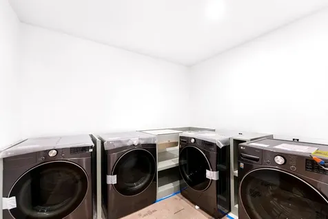 106 Copeces Lane East Hampton NY 11937