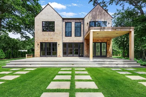 106 Copeces Lane East Hampton NY 11937