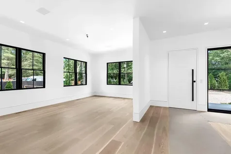 106 Copeces Lane East Hampton NY 11937