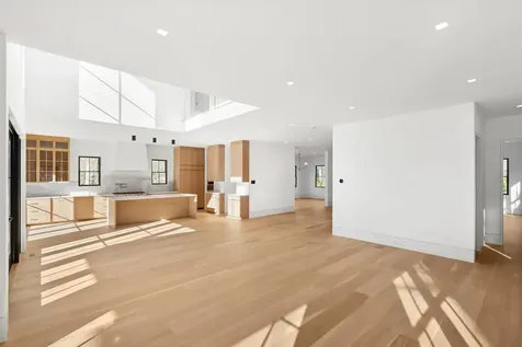 106 Copeces Lane East Hampton NY 11937