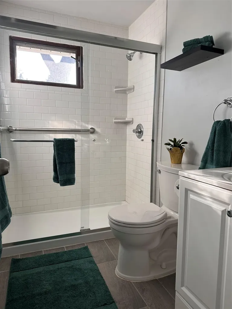 20 Irving Place Islip Terrace NY 11752