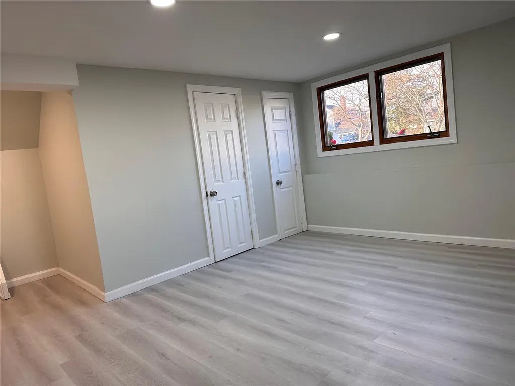 20 Irving Place Islip Terrace NY 11752