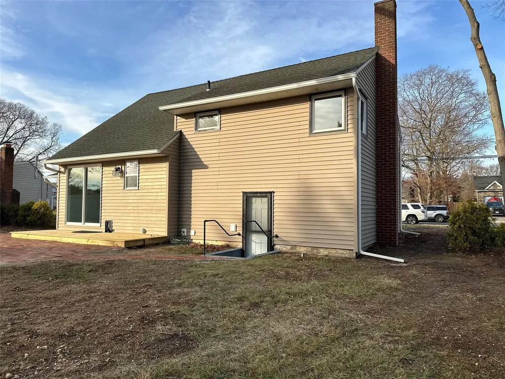 20 Irving Place Islip Terrace NY 11752