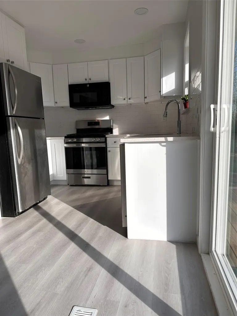 20 Irving Place Islip Terrace NY 11752