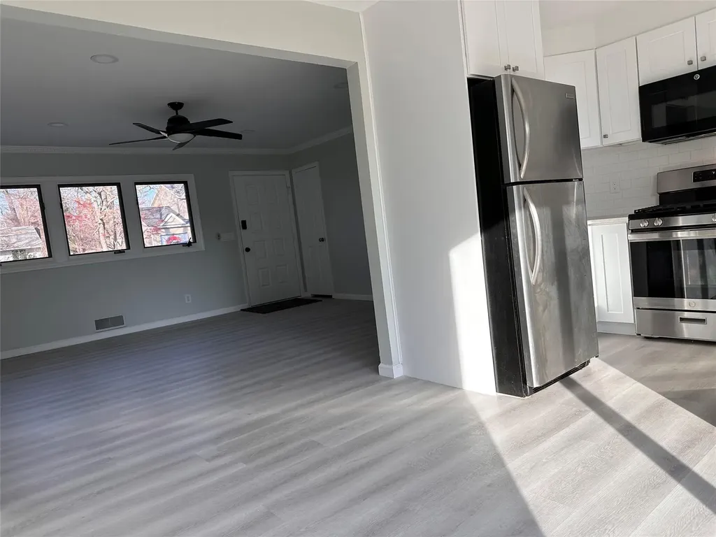 20 Irving Place Islip Terrace NY 11752