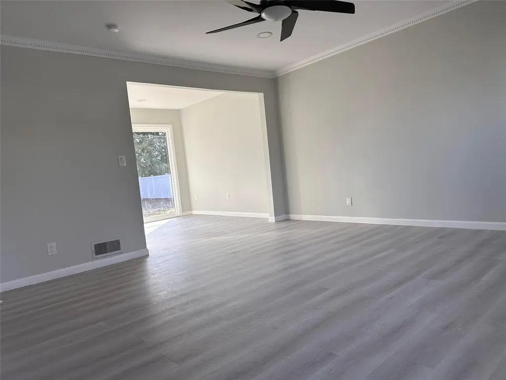 20 Irving Place Islip Terrace NY 11752