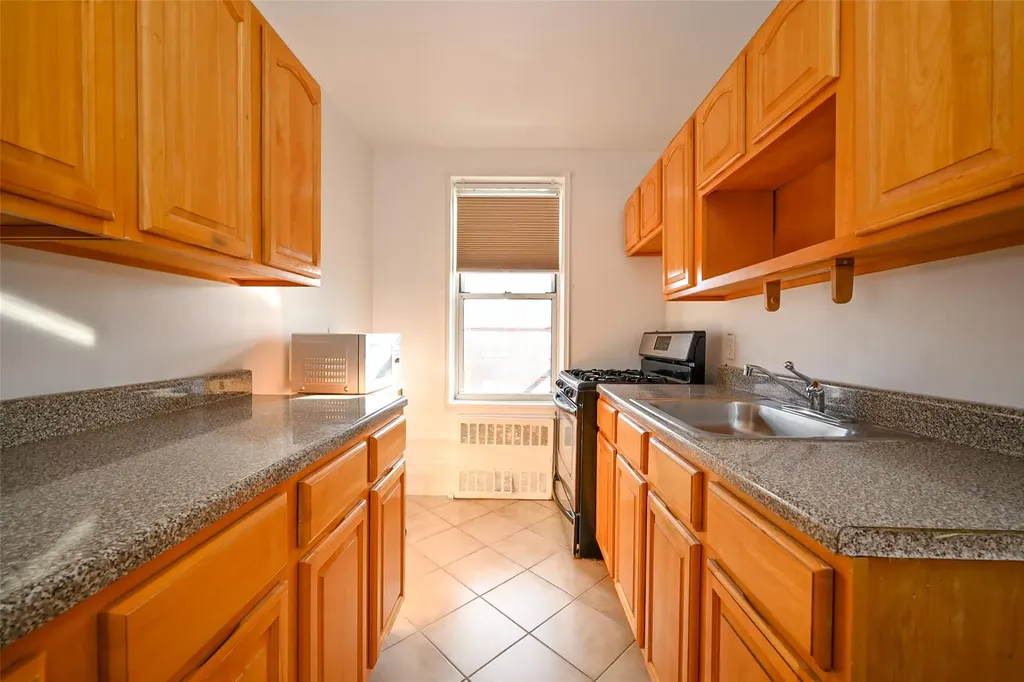 6535 Broadway Bronx NY 10471
