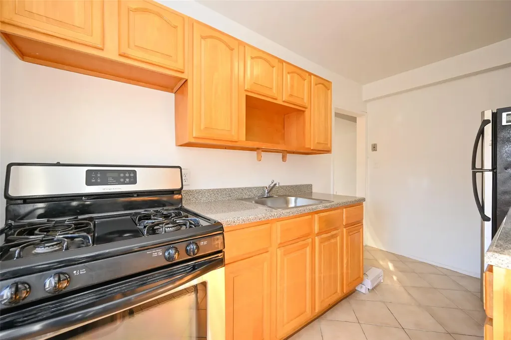 6535 Broadway Bronx NY 10471