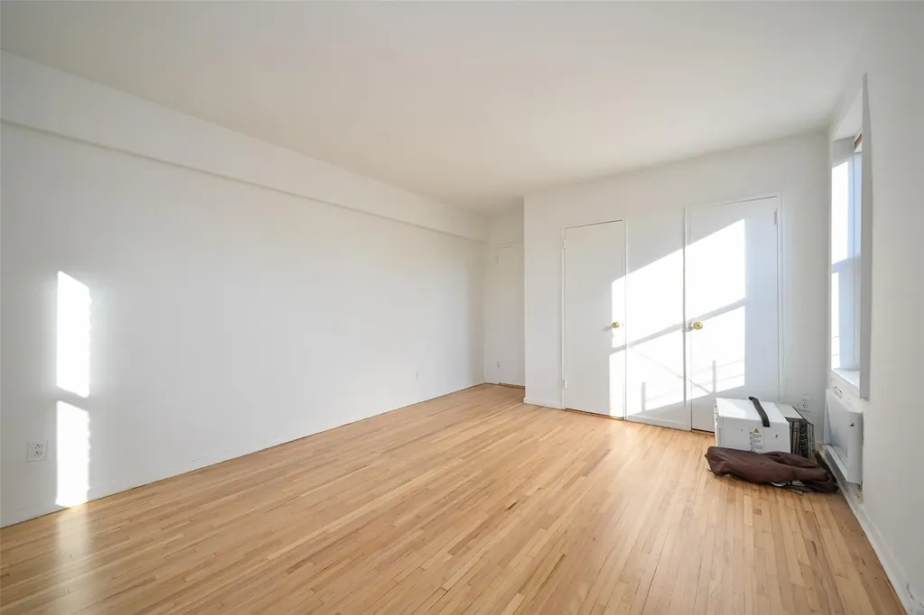 6535 Broadway Bronx NY 10471