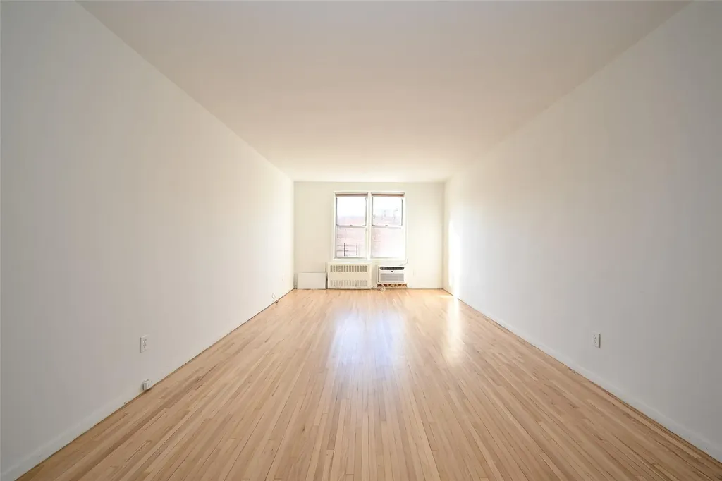 6535 Broadway Bronx NY 10471