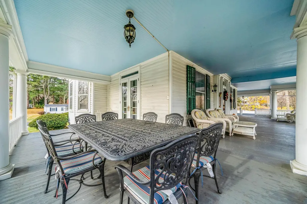397 Split Rock Road Syosset NY 11791