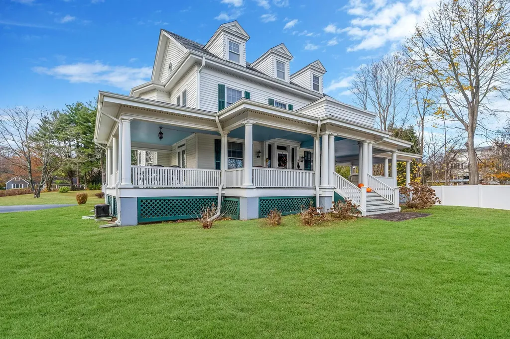 397 Split Rock Road Syosset NY 11791