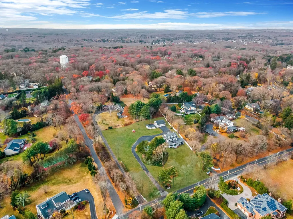 397 Split Rock Road Syosset NY 11791
