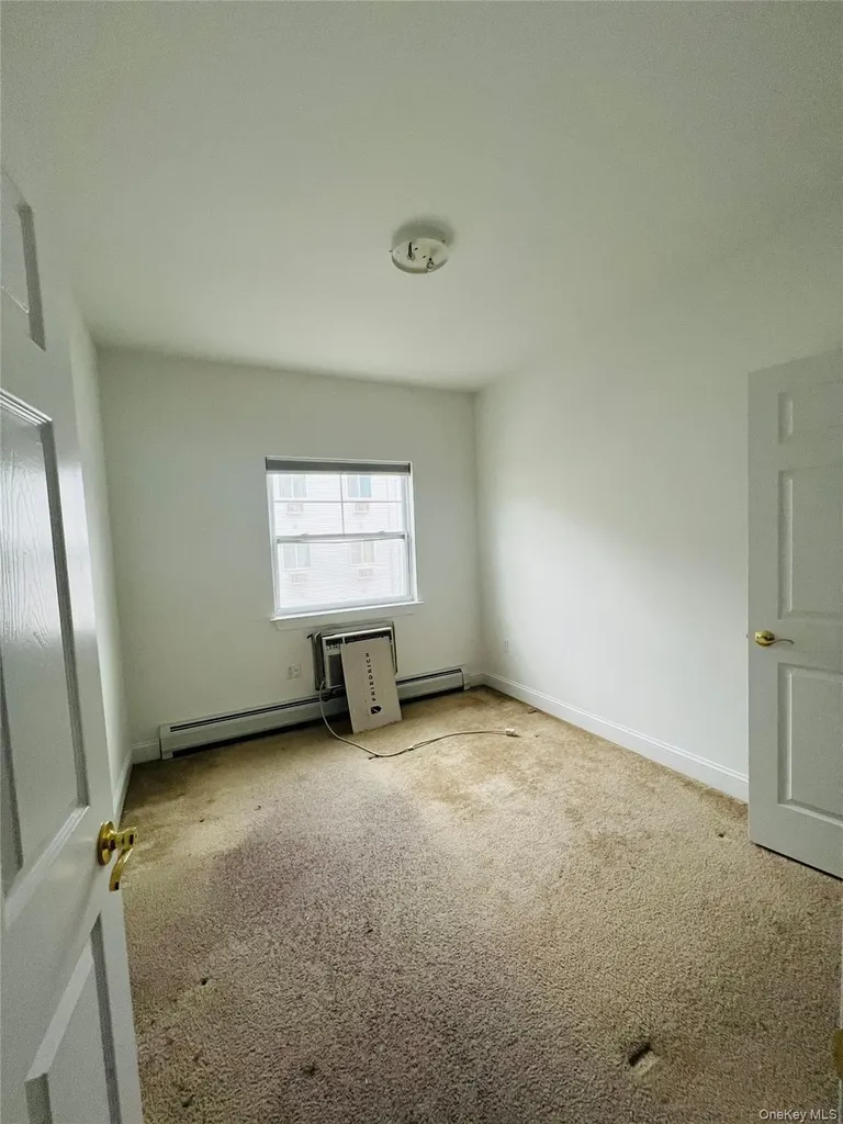 109 Dolphin Court Bronx NY 10473
