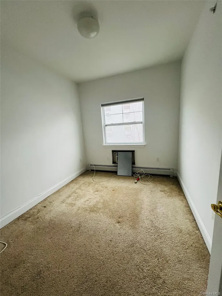 109 Dolphin Court Bronx NY 10473