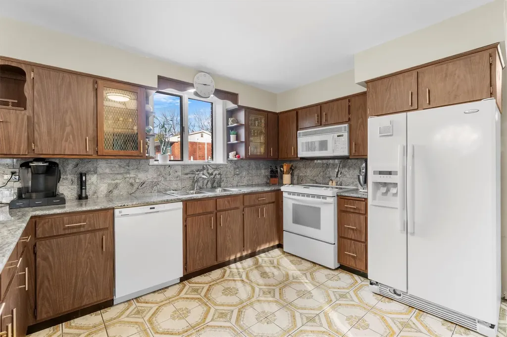 4 Leonard Avenue Newburgh NY 12550