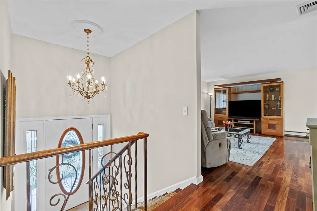 4 Leonard Avenue Newburgh NY 12550