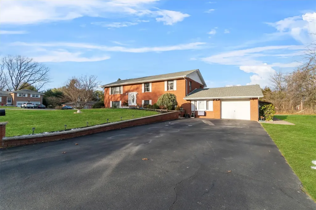 4 Leonard Avenue Newburgh NY 12550