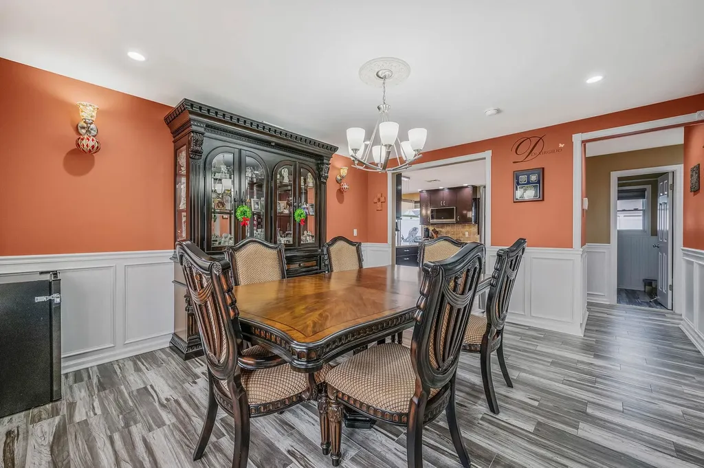 32 Blanche Street Plainview NY 11803