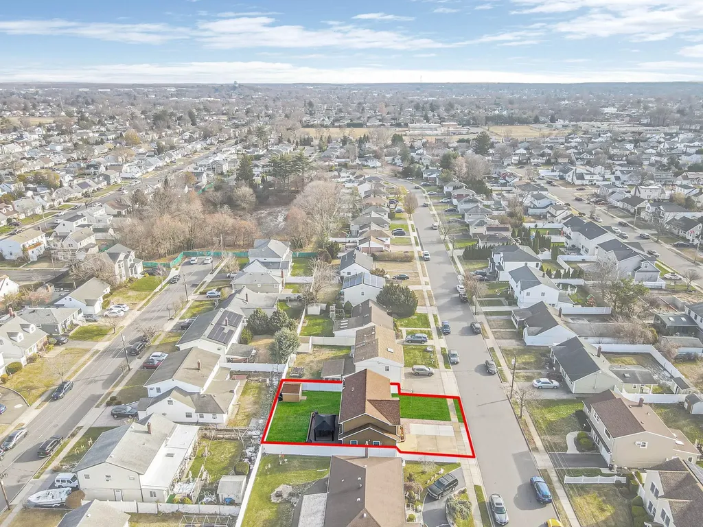 32 Blanche Street Plainview NY 11803
