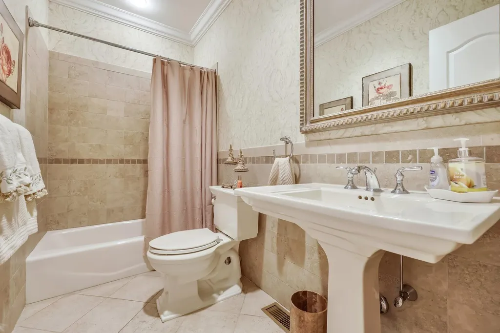 43 Pasadena Road Bronxville NY 10708