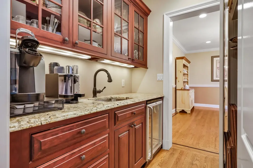 43 Pasadena Road Bronxville NY 10708