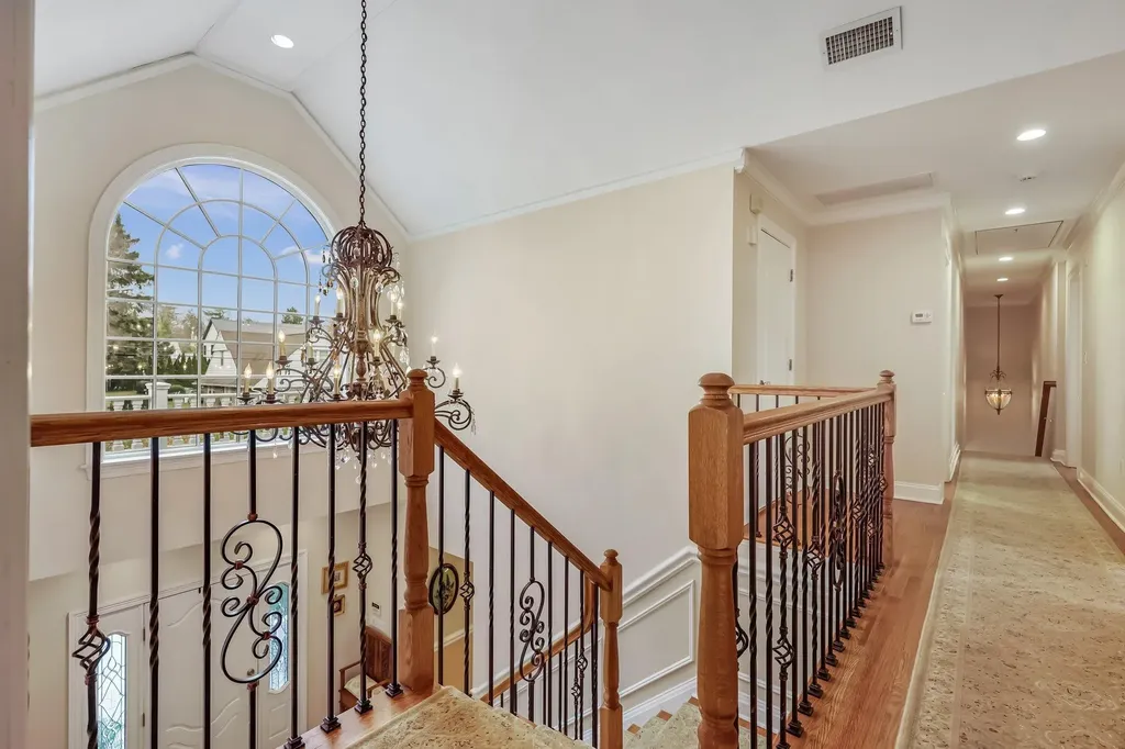 43 Pasadena Road Bronxville NY 10708