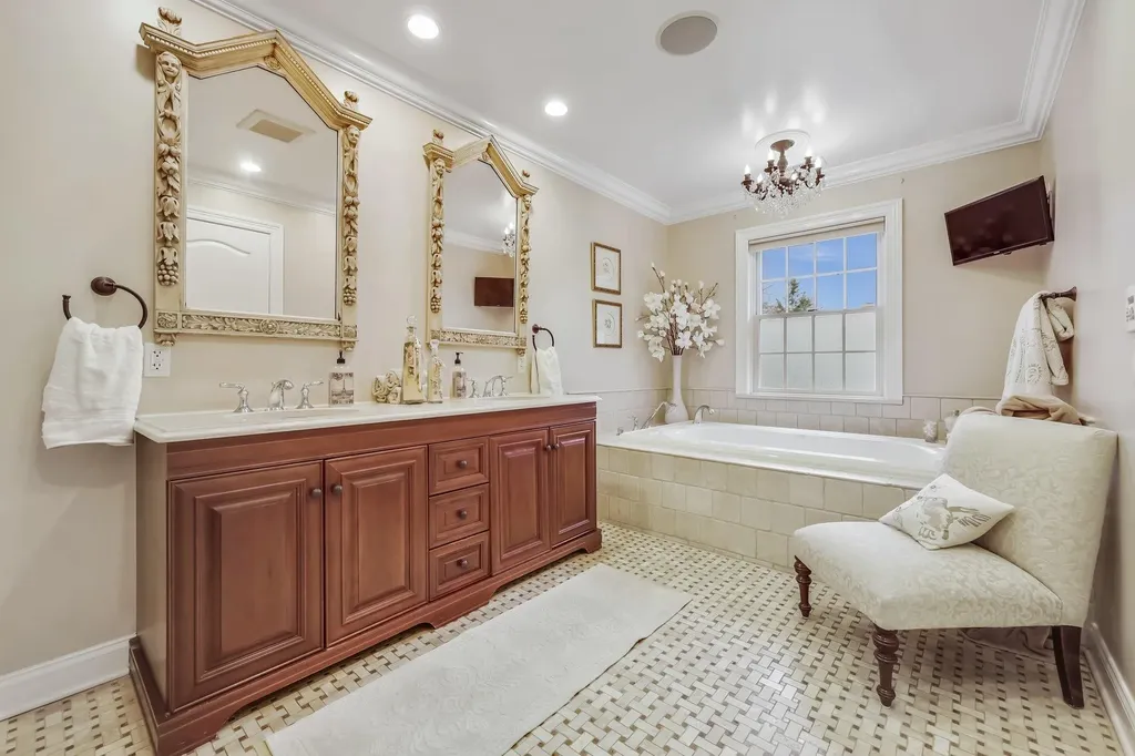 43 Pasadena Road Bronxville NY 10708