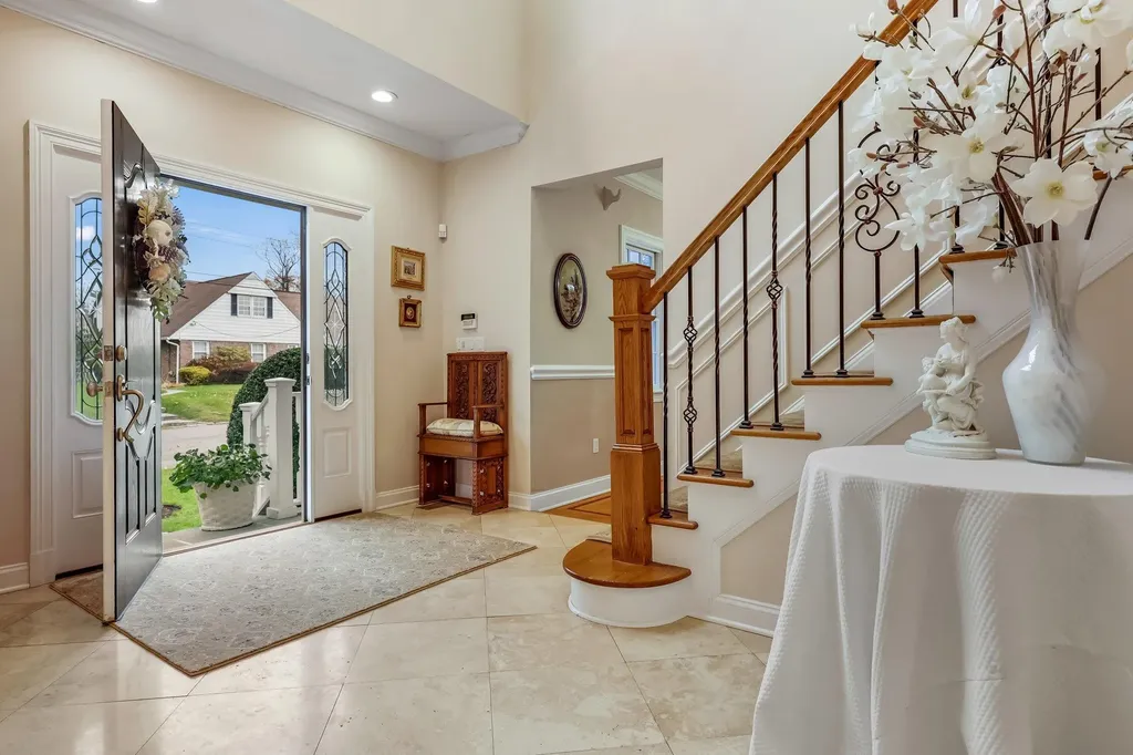 43 Pasadena Road Bronxville NY 10708
