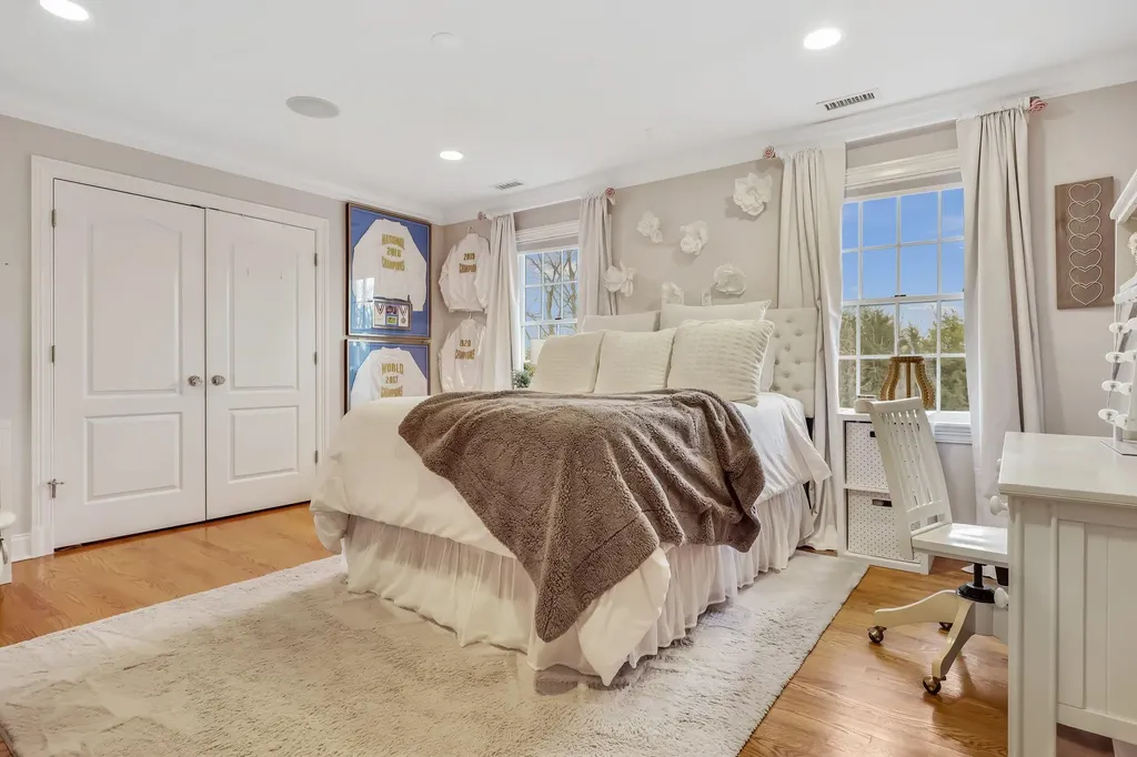 43 Pasadena Road Bronxville NY 10708