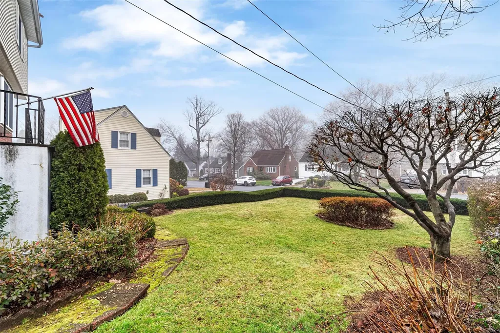 5 Nostrand Place Yonkers NY 10701