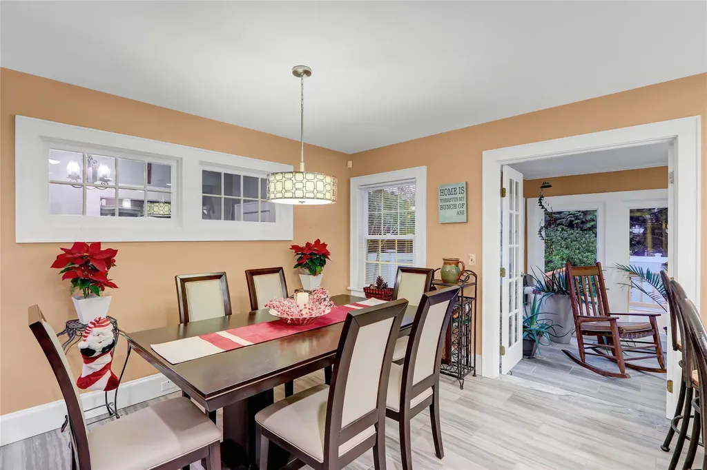 26 Lanier Lane Bay Shore NY 11706